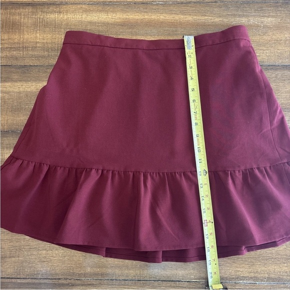 J Crew Mercantile Short Burgundy Mini Skirt Ruffle Hem Size 14 - Picture 4 of 10